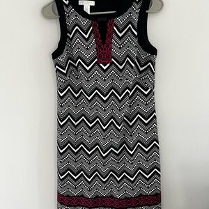 London Times Black, White & Berry Chevron Shift Dress